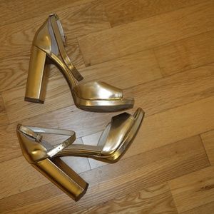 gold jessica simpson block heels